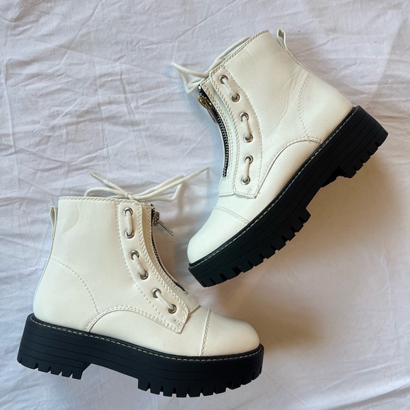 Brand new white combat boots, with zipper and laces - Picture 2 of 7